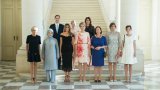 Queen_Mathilde_with_NATO_spouses_2017