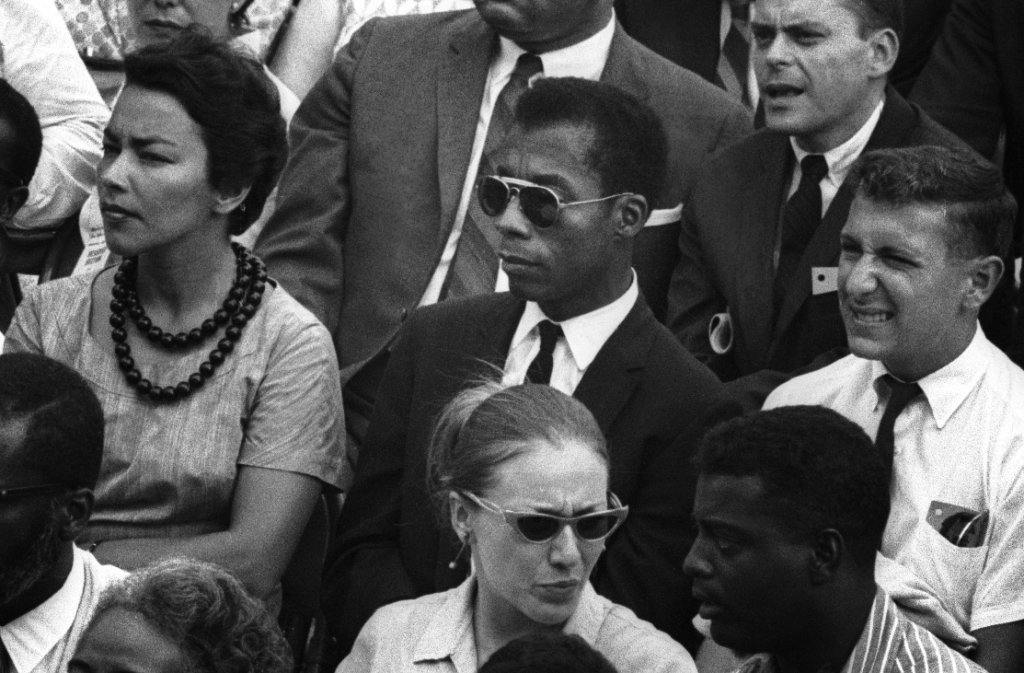 I\'m Not Your Negro 
Документалният филм на Раул Пек е биографичен очерк за живота и работата на афроамериканеца Джеймс Болдуин, разказан от негово име. На пръв поглед. Но след това изпъква дълбочината на лентата. Историята е поглеждане назад в минал