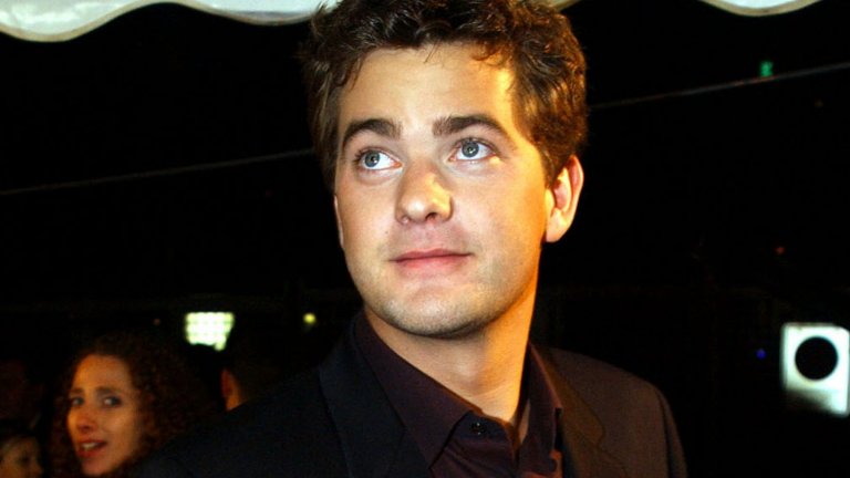 Джошуа Джаксън
И като стана дума за "Кръгът на Доусън" - ето го и другото водещо мъжко лице. Джаксън е известен у нас най-вече с ролята на Пейси в сериала от края на 90-те. Телевизионните маниаци обаче след това го видяха в много по-зряла роля в "Експериментът" (Fringe, 2008-2013 г.).