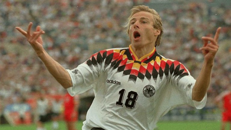 2. Германия 1994
В първото си световно първенство като обединена държава Германия предложи най-лошата интерпретация на „диамантите” на Adidas – характерен елемент от идентичността на компанията. Обикновено екипът на Германия е семпъл – комбинация от бяло и черно, но този път претенциозното оцветяване се оказа лоша идея.