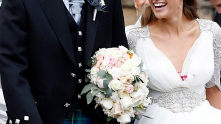 За разлика от Виктория и Дейвид Бекъм, които продадоха правата за сватбата си на списание OK, сватбата на Анди и Ким бе в тесен семеен кръг, а тенисистът се ожени в традиционно шотландско каре.