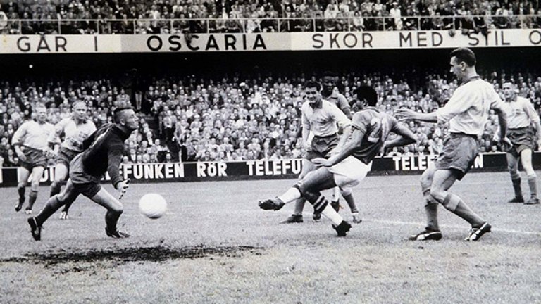 Първият гол към първата титла. Вава изравнява срещу шведите в Стокхолм на финала през 1958 г. После Бразилия се развихря и прави резултата 5:2, с което за първи път е световен шампион.

