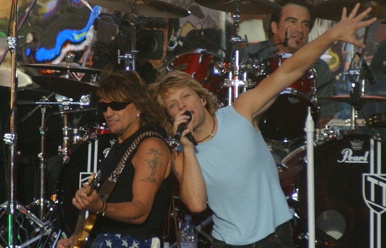 Обичани и осмивани, Bon Jovi тази година правят 40 години в професионалната музика.