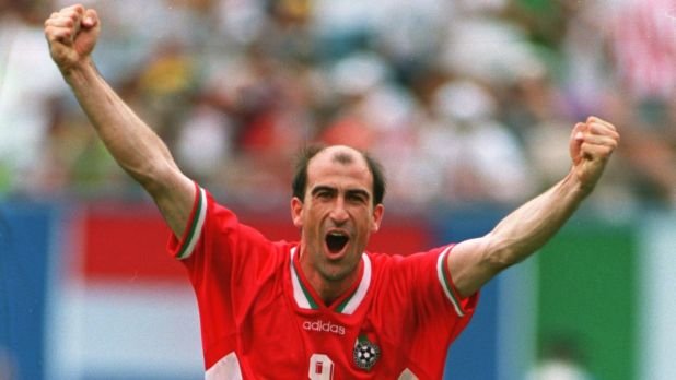 Прочутата глава на Йордан Лечков вкара победния гол на четвъртфинала с Германия на САЩ'94, а именно с неговата прическа открихме поредицата за най-култовите фризури във футбола