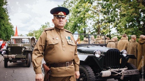 Поводът за "военния" парад се оказа двоен празник - денят на Раменское и денят на Русия