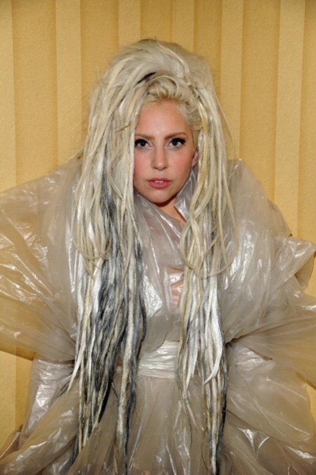 След концерта си на SXSW Гага се появи на интервю в неподражаем стил
