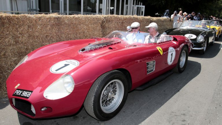 Крис Еванс и неговото Ferrari TR61 от 1961 година на Фестивала на скоростта в Гуудууд.
