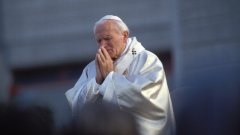 Папа Йоан Павел II е сред най-важните личности на миналия век