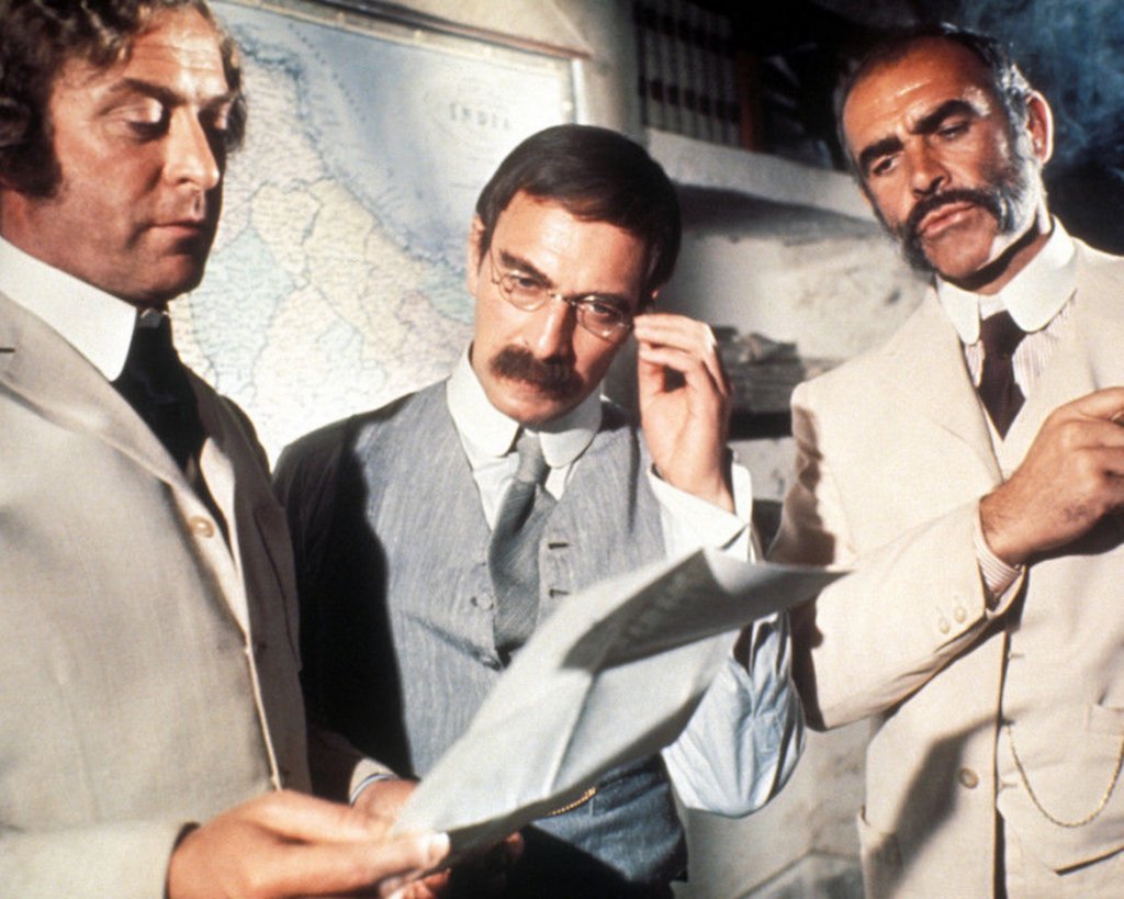 Филмът получава четири номинации за Оскар, една за Златен глобус и две за БАФТА. Ако скоро не сте го гледали, може би рожденият ден на Майкъл Кейн (14 март) е добър повод да си го припомните. 
А може да споделите и вашите любими филми с участието на Майкъл Кейн.