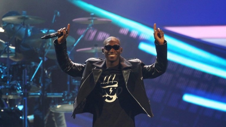 22-годишният рапър Тайни Темпа триумфира на тазгодишните награди "Бритс"