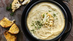 От кралското легло до кулинарната класика: Супата на мадам дю Бари