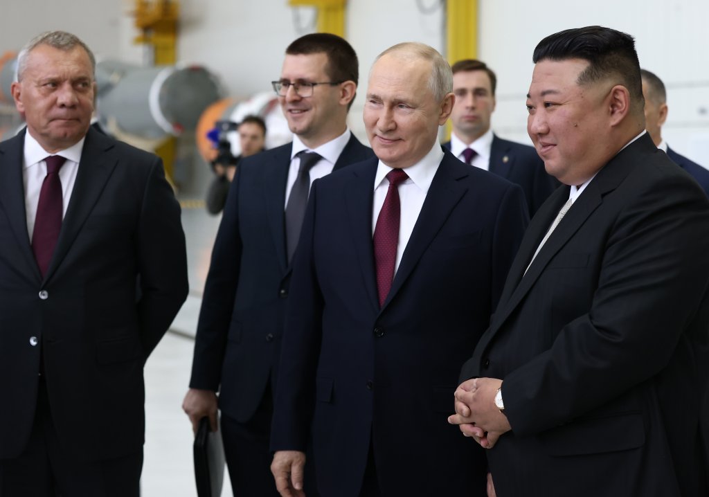 Ким Чен-ун в Русия: Обещания за сателити, обяд с телешко и есетра и тостове за победата на Русия