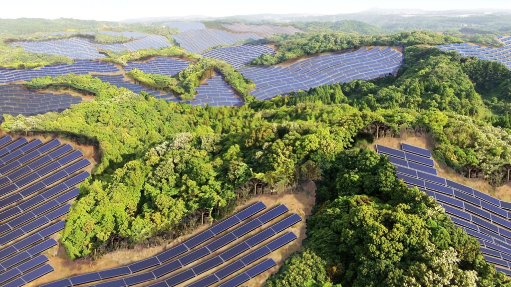 abandoned-golf-green-solar