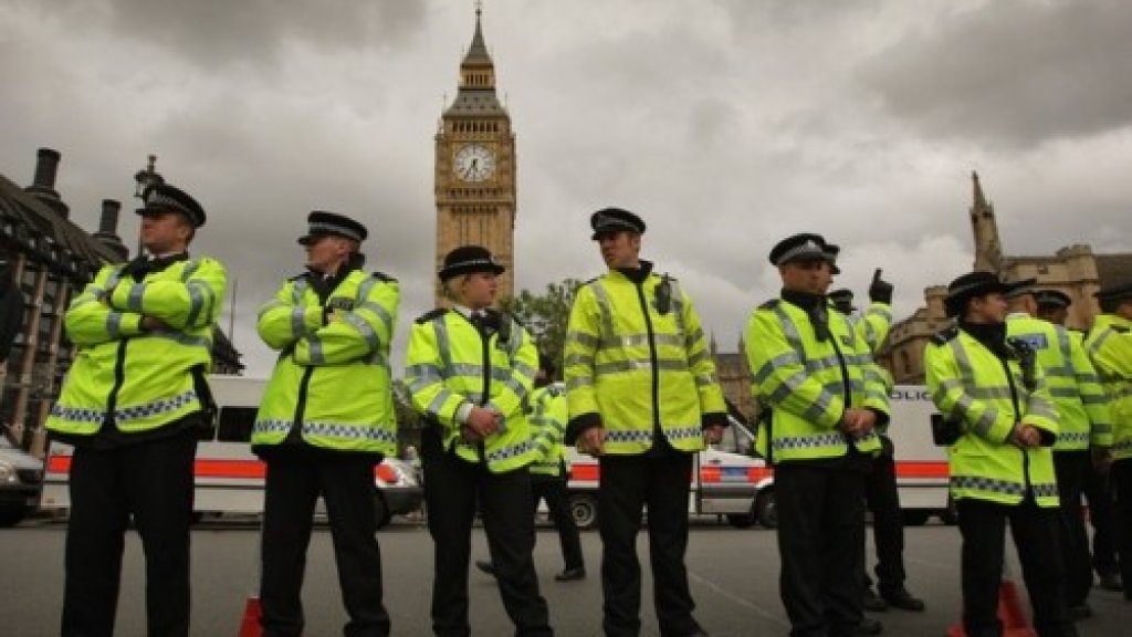 London_Police_Officers-500x346