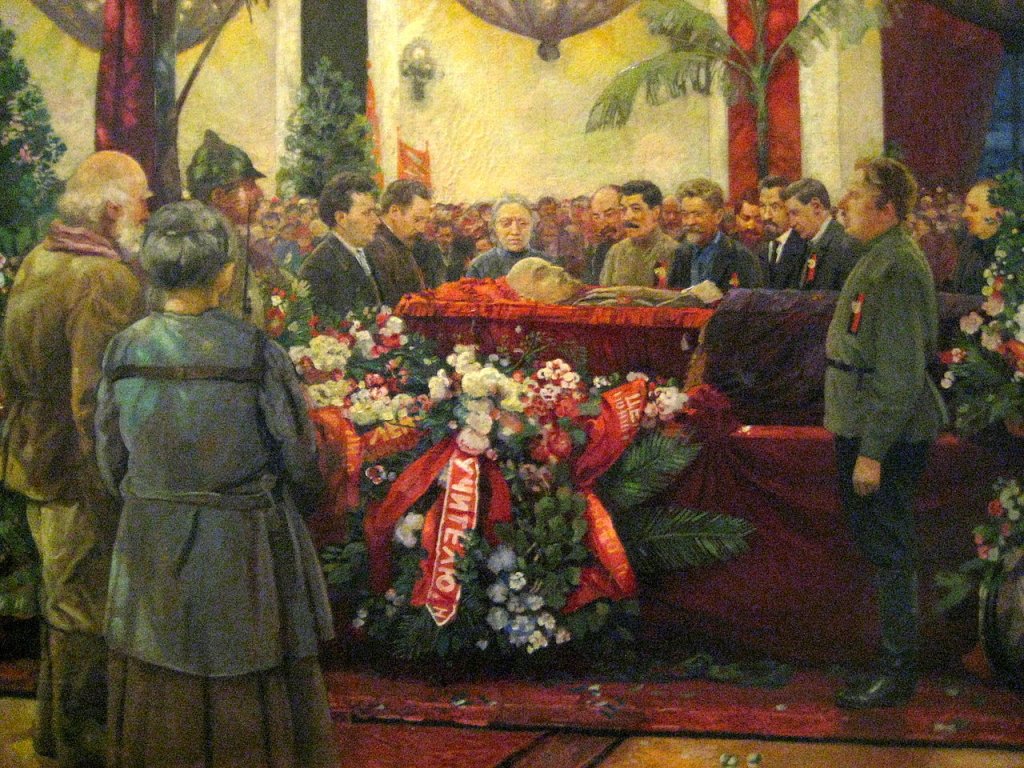 1280px-Lenin's_funerals_by_I.Brodsky_(1925)_detail_01