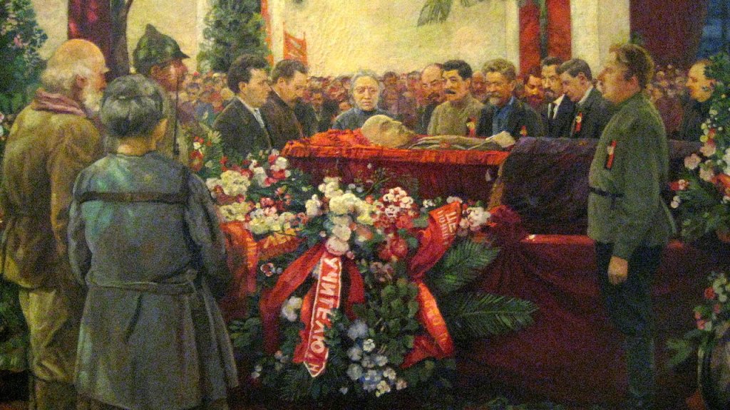 1280px-Lenin's_funerals_by_I.Brodsky_(1925)_detail_01