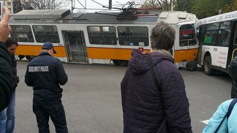 Седем души са пострадали