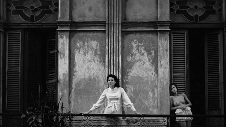 Черно-бяла голота (18+)