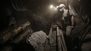 Огромни опашки са се заформили пред въгледобивната мина Lubeski Weigiel Bogdanska