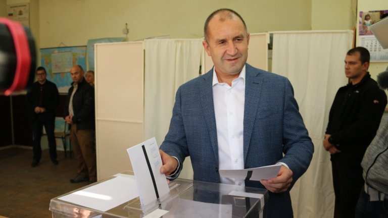 Радев изрази надеждата си София да се развива като столица на страната, където хората да живеят спокойно