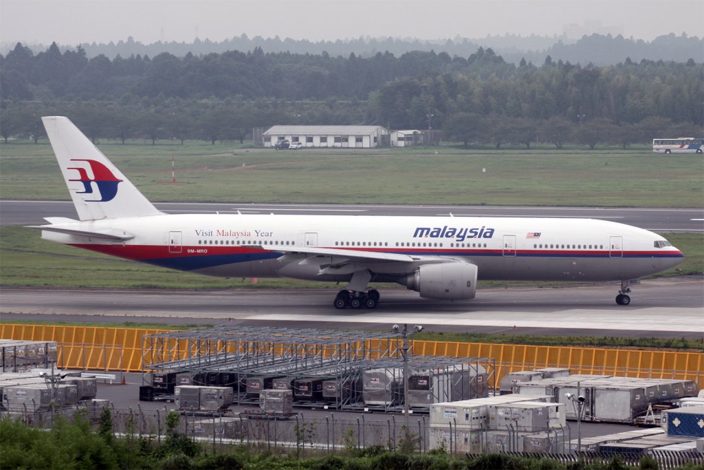 Malaysia_Airlines_Boeing_777-200ER_9M-MRO_Wikipedia_Attribute_User_Russavia