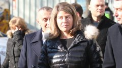 Антикорупционната комисия се самосезирала след медийни публикации. На снимката: кметът на район "Възраждане" Савина Савовa