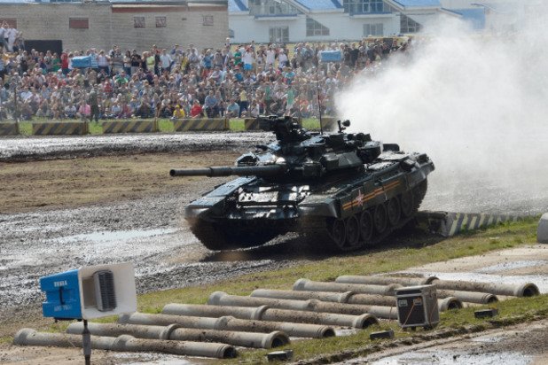 Т-90 се считаше за най-модерния руски танк досега. Новият Т-14 струва три пъти повече от предшественика си.