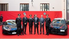 Нови автомобили за спешен транспорт на органи и кръв за италианските карабинери