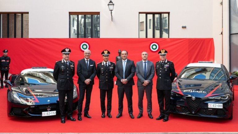 Нови автомобили за спешен транспорт на органи и кръв за италианските карабинери