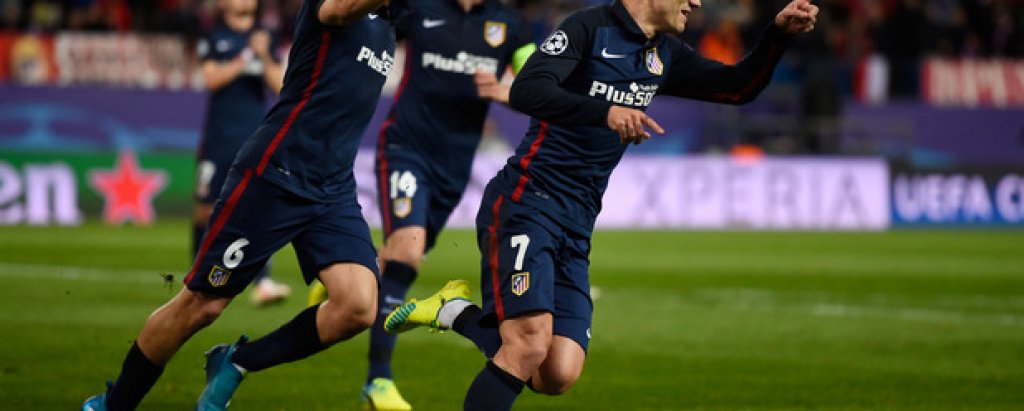 4. Антоан Гризман отново доказа колко добър е всъщност
Въпреки не особено високия си ръст, успя да вкара с глава на Барселона. След това – се нагърби и с отговорността да изпълнява дузпата. Вкара я. Той беше и човекът, към когото бе подадена топката, когато Иниеста я спря с ръка и бе отсъдена дузпата. Гризман бе въвлечен във всичко по-интересно за Атлетико. Диего Симеоне го направи дори по-добър от времето му в Сосиедад.