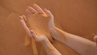 hassan-ouajbir-LYcqyBPpkZA-unsplash