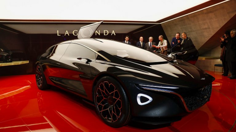 Lagonda Vision Concept

Това е първият 100% електрически модел от луксозния бранд на Aston Martin. Lagonda обещава 643 км автономен пробег, a системата за безжично зареждане възстановява батериите на пълна мощ само за 15 минути.
