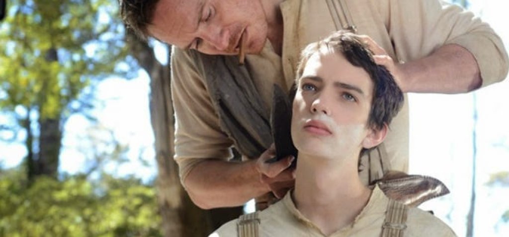 Неизвестна дата: „The Light Between Oceans” е филм на DreamWorks Pictures с участието на Майкъл Фасбендър и Алисия Викандер.
