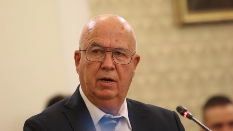 Симеон Найденов от "Воля" е другият кандидат за председател на КПКОНПИ. Той коментира, че залага на превенцията на корупцията чрез взаимодействие с другите институции и партньорство с неправителствени организации.