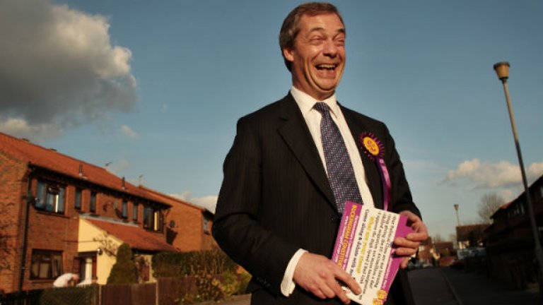 Нагласите на британските избиратели дават преднина на човека, комуто се присмиват в ЕП - Найджъл Фараж