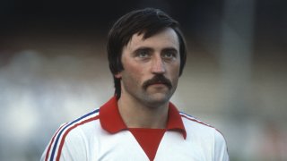 "Паненката": Легендарната дузпа, която уби една кариера и създаде десетилетна вражда