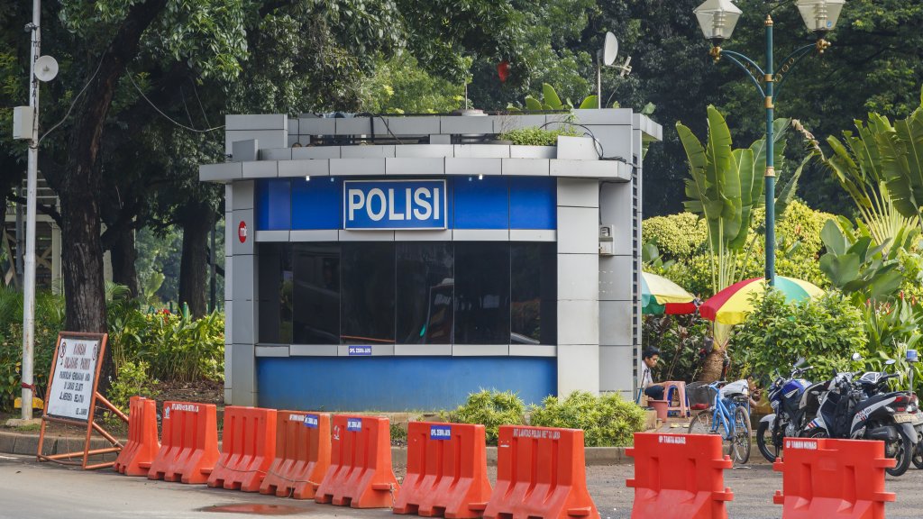 Jakarta_Indonesia_Police-box-01