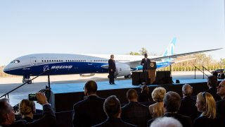 1280px-Boeing_787-10_rollout_with_President_Trump_(32335755473)_(cropped) (1)