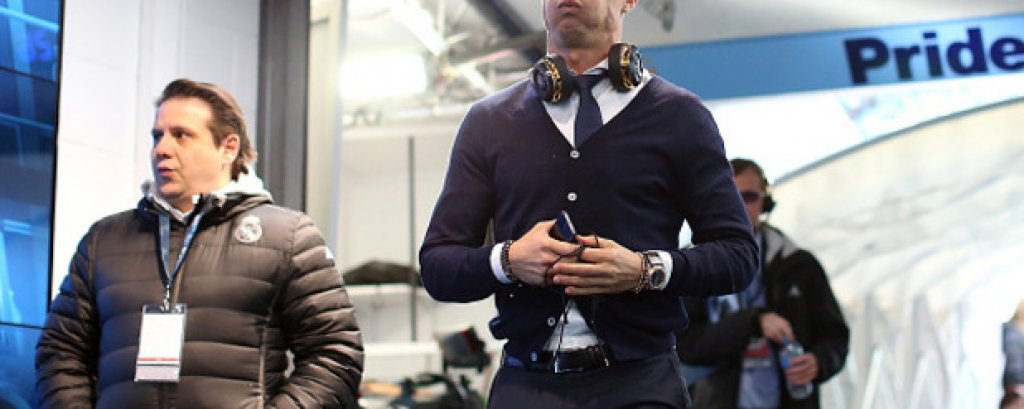 1. Кристиано Роналдо е твърде важен за Реал
Португалецът измъкна „кралете“ след загубата с 0:2 от Волфсбург в първия четвъртфинал и с хеттрик класира Реал на полуфиналите. Роналдо има 16 гола в надпреварата през сезона досега и само на гол от рекорда си, поставен преди две години. Ако е здрав за реванша след седмица, победата на Реал изглежда неизбежна.