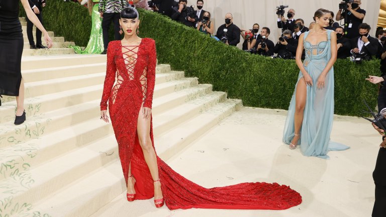 Меган ФоксАктрисата също избра предизвикателна рокля, която оставя малко на въображението.