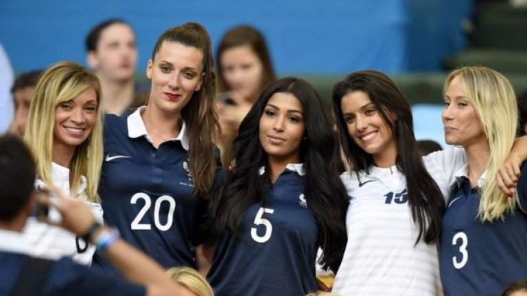 Мазда Маги – съпругата на Мамаду Сако, е №5 на снимката