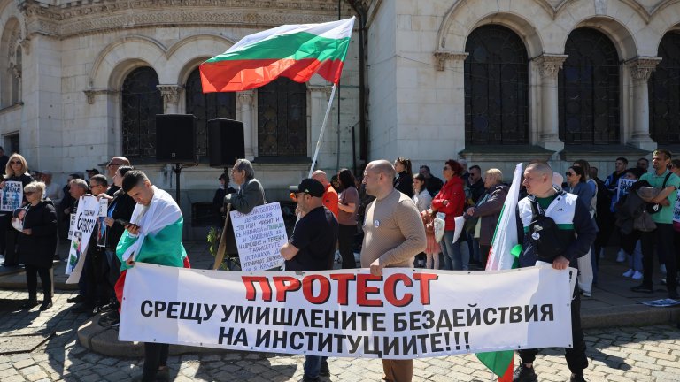 Протест в памет на Сияна: Стига толкова смърт на пътя (Снимки)