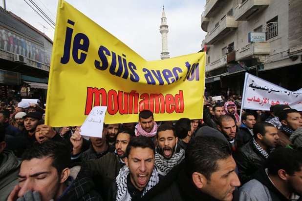 В столицата на Йордания - Аман - имаше протест срещу "Шарли Ебдо", организиран от Мюсюлманско братство, най-голямата опозиционна група в страната. 