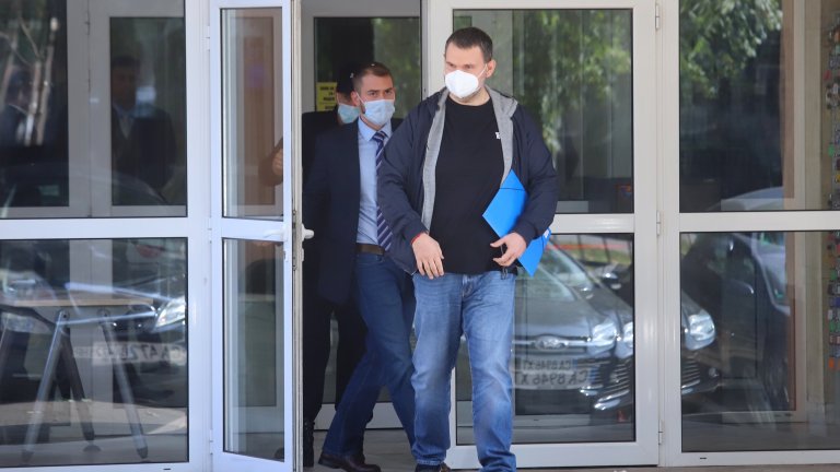 Той заяви, че е повикан в ДАНС на разпит и се е отзовал, без да посочва причина