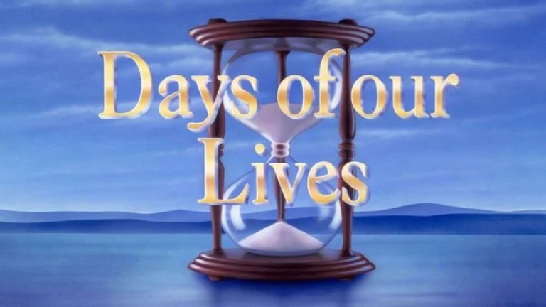 Days of Our Lives / "Дните на нашия живот"
“Дните на нашия живот” не е измислен от сценаристите на “Приятели”, а всъщност се явява един от основоположниците на жанра на сапунената опера с почти 14 000 епизода от 1965 г. досега. Наистина е класика и съдържа всичко, което трябва да представлява един такъв сериал - свръхдраматизъм, романтика, абсурдни сюжетни обрати, зъл брат близнак, изпадания в кома и т.н.