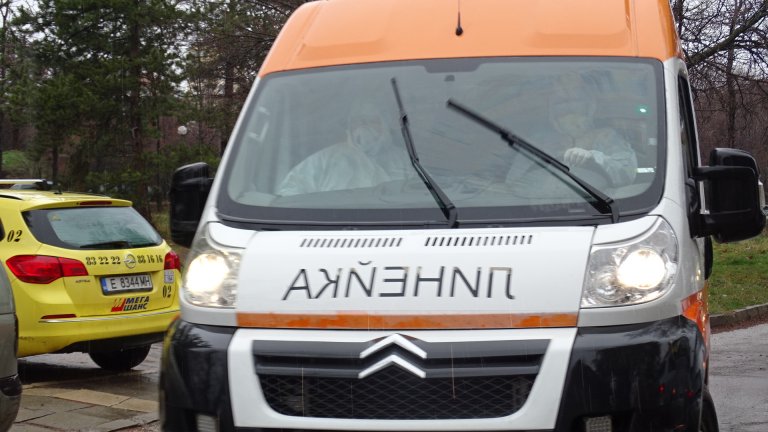 Все още няма яснота за мотивите и за състоянието на жената