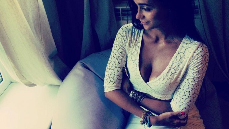 Красавицата казва, че не е повярвала на слуховете, че тя ще замени Ева Карнейро в Челси, като добавя и че не би приела