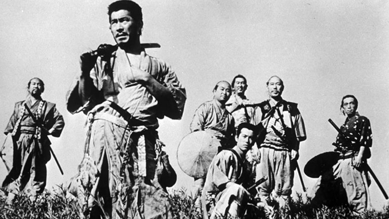 Seven Samurai / "Седемте самураи"
Каквото и да се каже за Седемте самураи, все ще е малко. Получил е толкова награди и признания, има толкова много римейкове, че човек дори да не го е гледал никога (нещо което трябва да бъде подсъдимо), просто знае колко велик е този филм. Абсолютна класика.