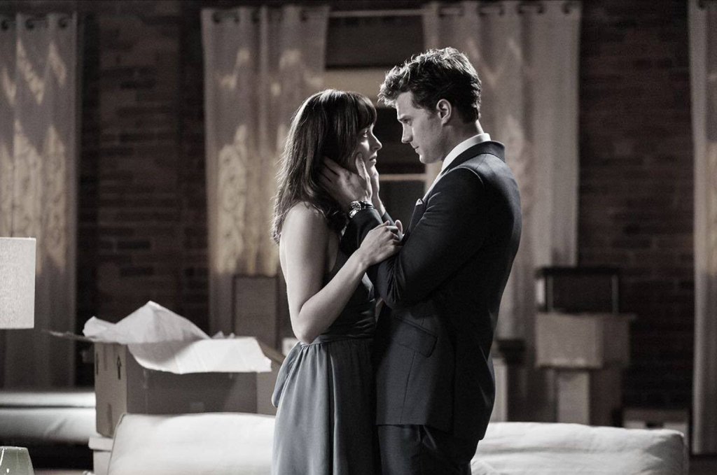 Fifty Shades of Grey Петдесет нюанса сиво