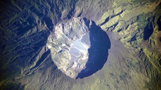 1280px-Mount_Tambora_Volcano,_Sumbawa_Island,_Indonesia